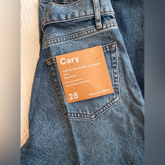 NWT Reformation Cary High Rise Slouchy Wide Leg Cropped Jean - Picture 4 of 6